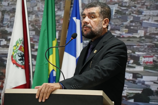 André do Sintracal propõe sinalização viária na Otávio Mangabeira, na altura do trevo da Petyan