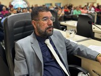 André do Sintracal solicita revitalização e modernização de pracinha Ademário Pinheiro