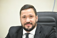 Bui Bulhões homenageia juiz Marcos Ledo com o Título de Cidadania Jequieense