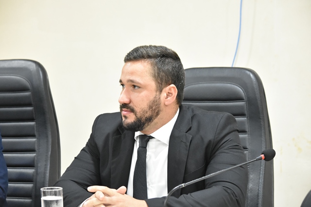 Bui Bulhões requer instalação de bebedouros em áreas públicas da cidade