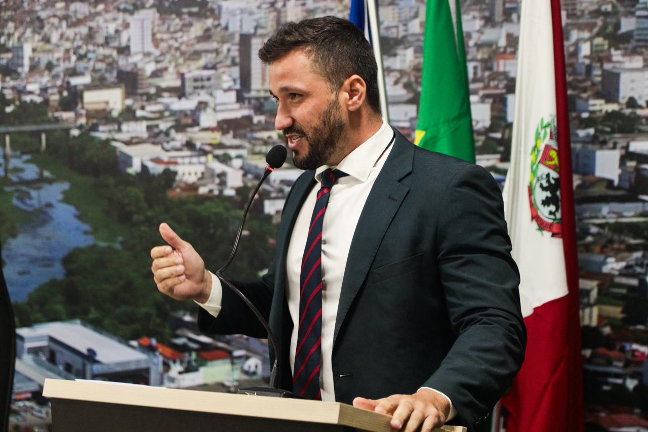 Bui Bulhões volta a cobrar urgência na recuperação de estradas da região de Florestal