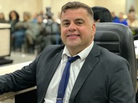 Câmara aprova outorga de Título de Cidadania a Mércia Ribeiro, por iniciativa do vereador Ramon Fernandes