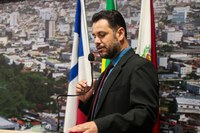 Câmara de Jequié aprova PL de autoria do vereador Colorido que declara o Doce Mel como Utilidade Pública Municipal