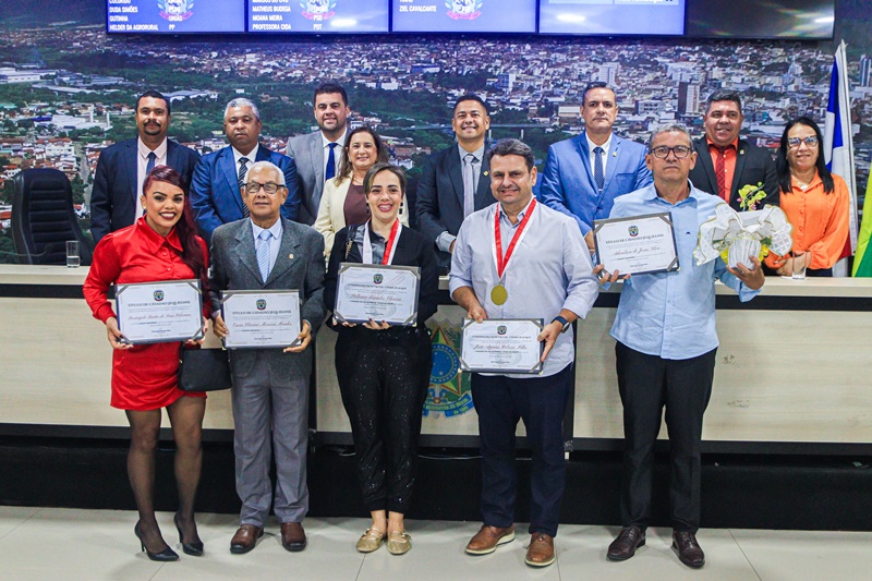 Câmara de Jequié realiza Sessão Solene para homenagear personalidades que contribuem para o bem-estar coletivo