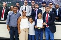 Campeão Brasileiro de Karatê/Kumitê é homenageado pela Câmara por iniciativa do vereador Ramon Fernandes