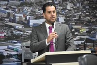Colorido reivindica reforma da Praça da Cidade Nova