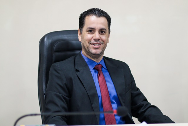 Colorido solicita pavimentação asfáltica da Rua Tiradentes