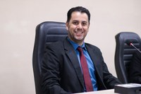 Colorido solicita requalificação da praça pública em frente ao Corpo de Bombeiros