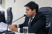 Duda Simões destaca legado e amor pela cidade em homenagem póstumas ao ex-vereador e ex-deputato Tom Legal