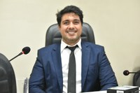 Duda Simões solicita substituição dos postes de madeira por postes de ferro na Cachoeirinha