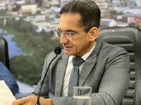 Gutinha apresenta Moção de Pesar pela morte do Papa Francisco