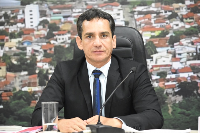 Gutinha defende construção de praça nas proximidades do Posto de Saúde Dr. Maximiliano na URBIS