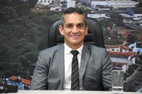 Gutinha reivindica iluminação do campo de futebol de Barra Avenida