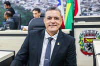 Helder da Agrorural defende requalificação do canteiro central e da rotatória da Av. José Moreira Sobrinho