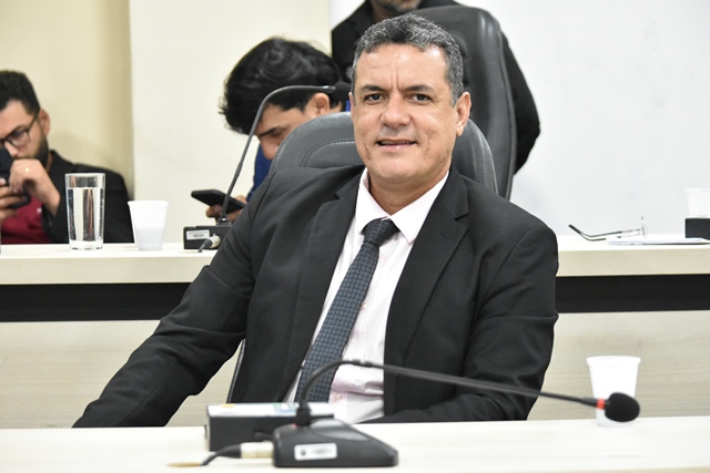 Helder da Agrorural requer asfaltamento para as Ruas Elza Galvão Vaz, Fenelon Freire Lima Gringo e vias adjacentes