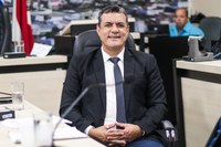 Helder da Agrorural requer praça pública na Rua Vovó Camila