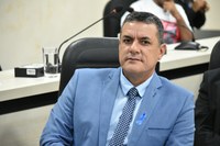 Helder da Agrorural solicita requalificação do canteiro central da Av. José Moreira Sobrinho