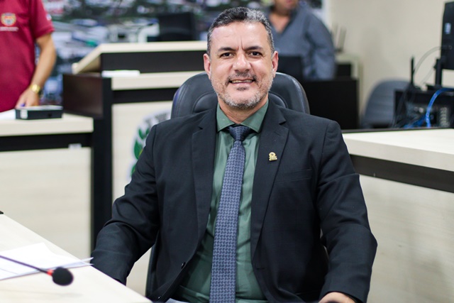 Helder da Agrorural sugere implantação de “túnel de água luminoso” no Alto da Prefeitura