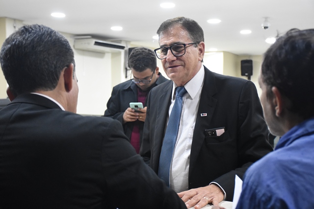 Joaquim Caíres propõe construção de bueiro em frente à Escola Romualdo Bispo em Rio das Pedras