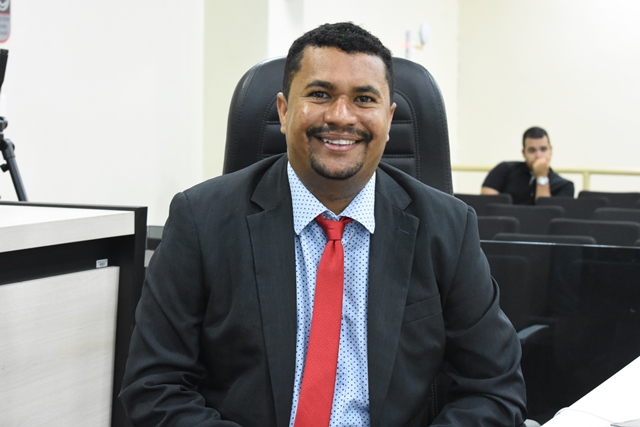 Junior Braga apresenta Moção em homenagem ao Clube dos Desbravadores pelos seus 19 anos