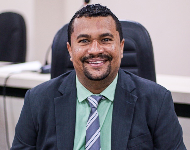 Junior Braga pede melhorias para estradas da região de Oriente Novo