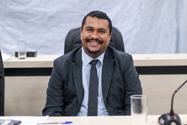 Junior Braga pede solução para o trânsito nas imediações do Complexo Policial