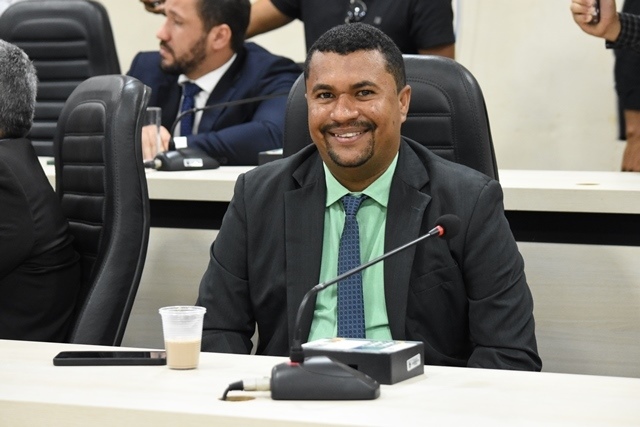 Junior Braga propõe reforma da Nossa Senhora da Luz e sinalização da Ulisses Coelho