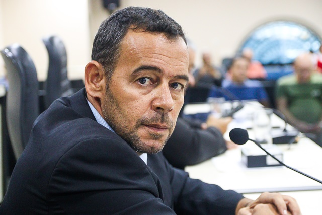 Junior de Marcia de Xexeu pede a revitalização do Cemitério São Lázaro e elevação dos muros