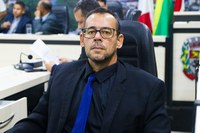 Junior de Márcia de Xexeu solicita aquisição de ambulâncias para o TFD