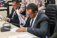 Junior de Marcia de Xexeu solicita drenagem e pavimentação asfáltica da Av. Rio-Bahia