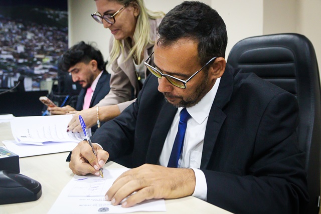 Junior de Márcia de Xexéu solicita implantação de um anexo ao CRAS do Curral Novo