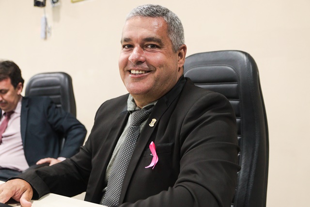 Marcinho defende providências para impedir circulação de carretas com peso acima de 20 ton na cidade