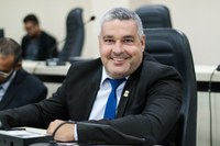 Marcinho defende revitalização dos pontos de ônibus e de táxi em frente ao Mega Mix no Ceavig