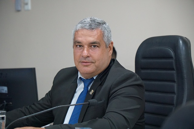 Marcinho requer sistema de drenagem e pavimentação de ruas do loteamento Vila Aeroporto