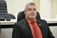 Marcinho sugere projeto de conscientização nas escolas sobre serviços da USFs