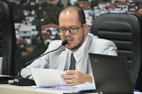 Marcos do Ovo defende reforma dos banheiros públicos da Feirinha do Joaquim Romão