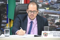 Marcos do Ovo pede reforma geral da quadra de esporte da Escola Georgina Miranda Pereira