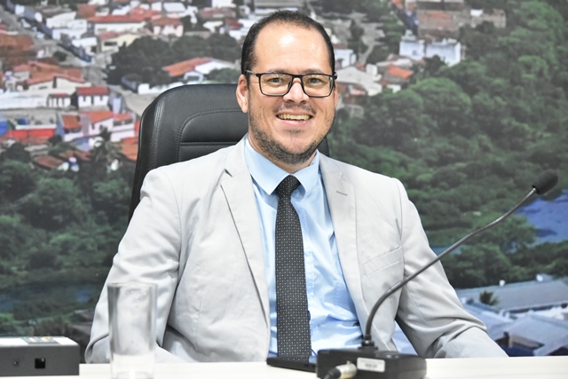Marcos do Ovo solicita academia ao livre e construção de praça na Rua Otônio Alves Guimaraes