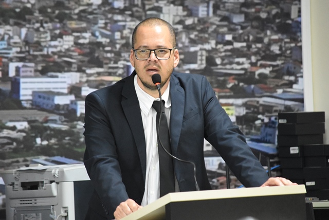 Marcos do Ovo solicita modernização da iluminação pública de ruas do Brinco de Ouro