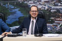 Marcos do Ovo sugere painéis eletrônicos nas paradas de ônibus com informações em tempo real 