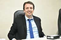 Matheus Budega propõe gratuidade no transporte público local para os estudantes do município