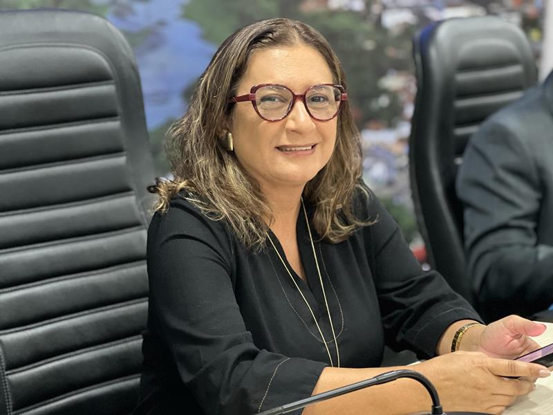 Moana Meira defende ampliação de políticas públicas de combate à violência e ao abuso sexual na cidade