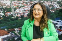 Moana Meira defende obrigatoriedade de cadeiras de rodas em órgãos públicos municipais
