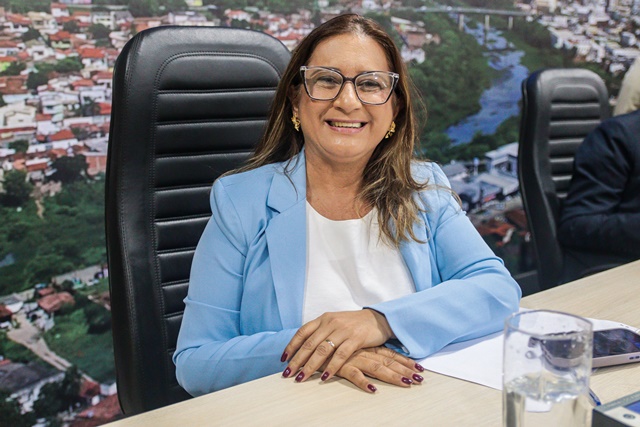 Moana Meira pede profissional de assistência social para Escola União do Povo