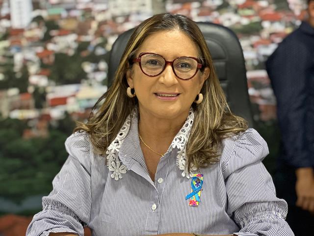 Moana Meira propõe estudos para implantação da Casa da Mulher Brasileira em Jequié