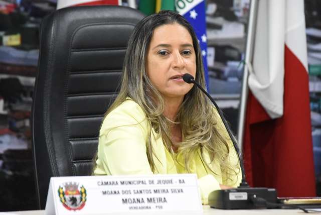 Moana Meira propõe implantação de painel eletrônico de controle com senhas para marcação de exames nas UBSs