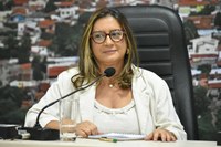 Moana Meira propõe instalação de Totens com dispersor de saquinhos para recolher dejetos de PETs em pontos estratégicos da cidade