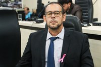 PL de Junior de Marcia de Xexeu institui o Selo “Motorista de APP Amigo do Autista e Pessoas com Deficiência”