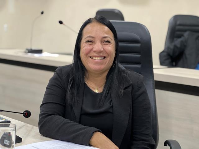 Professora Cida defende construção de sede própria para Associação Centro de Convivência da Terceira Idade