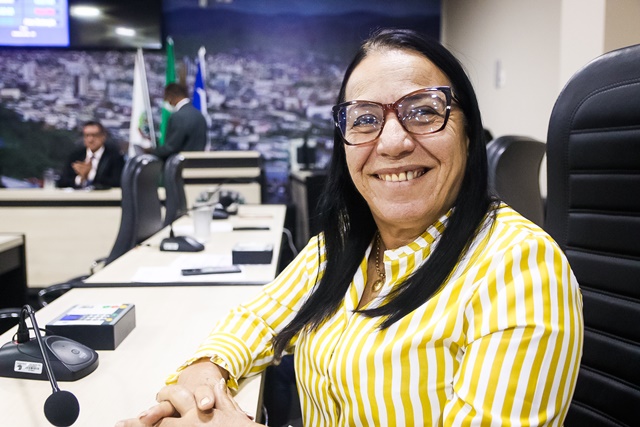 Professora Cida defende implantação de Escolinhas de Futebol gratuitas nos bairros